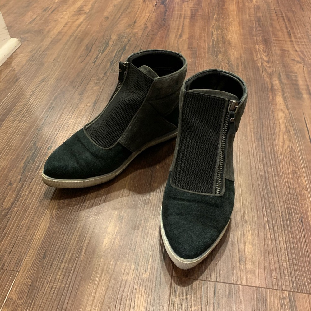 Alice & Olivia booties